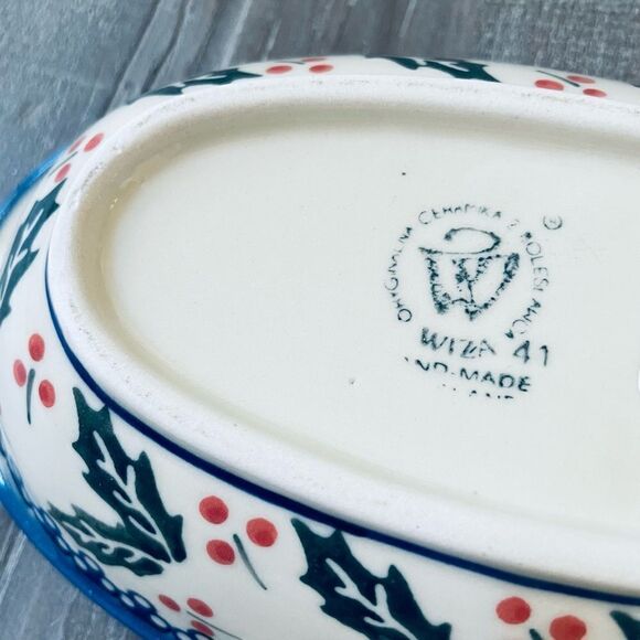 Boleslawiec Polish Pottery Christmas Holly Oval Serving Bowl Dish - Picture 4 of 5